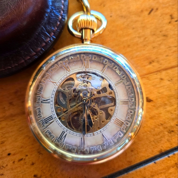 Majesti Dad honor gold pocket watch and leather case. - Picture 1 of 7